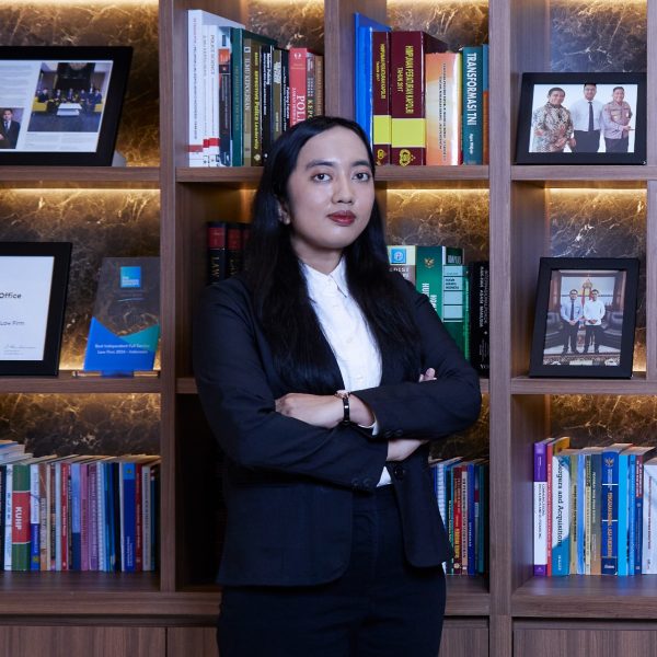 Aliya Mulachella, S.H. (Junior Associate)
